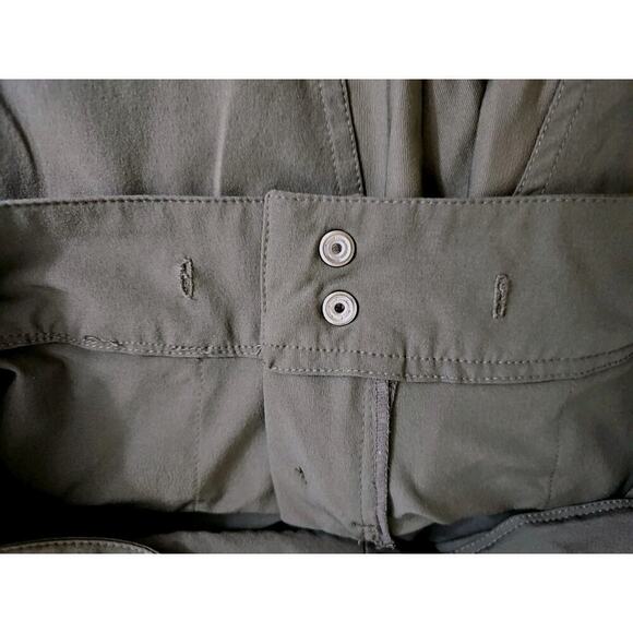 Nike ~Woman Size S~ Khaki Green Olive Capris Hiking Pockets Climbing Pants. - Picture 10 of 13
